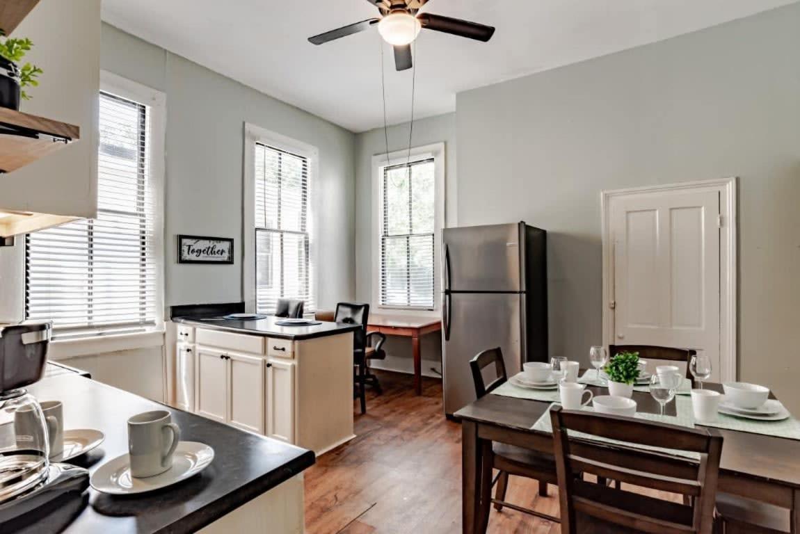 Mins From Downtown & Dining, Dauphin Darling 2 Daire Mobile Dış mekan fotoğraf