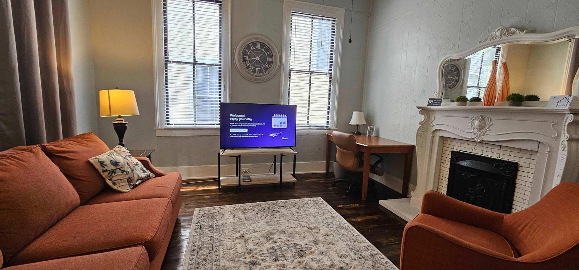Mins From Downtown & Dining, Dauphin Darling 2 Daire Mobile Dış mekan fotoğraf